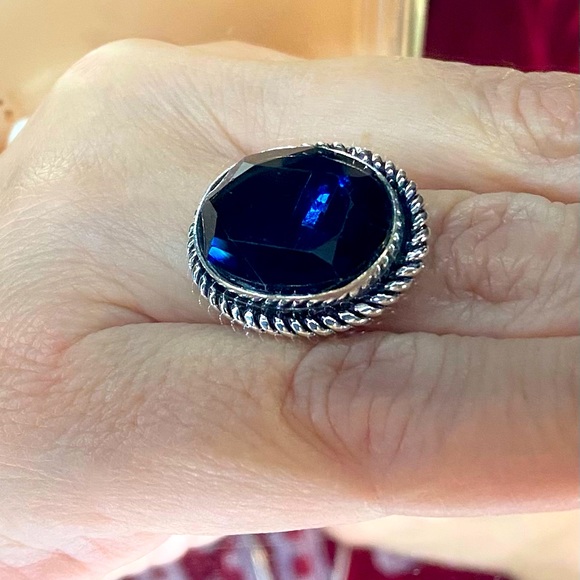 FREE SHIPPING Amethyst Oval  Ring W/925 Silver - Picture 2 of 4